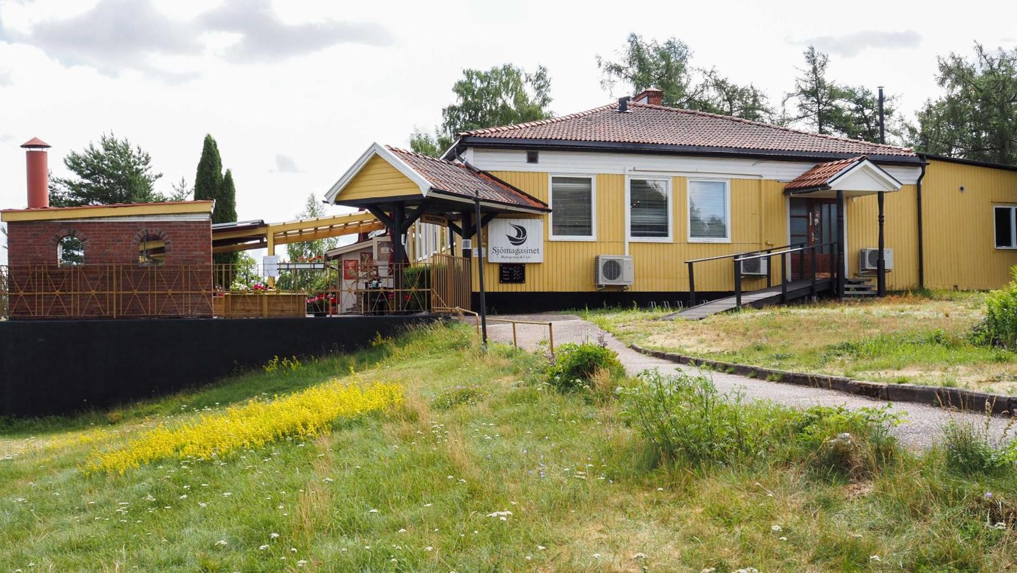 Komplett Laegenhet Med Sjoeutsikt Malmon Екстериор снимка